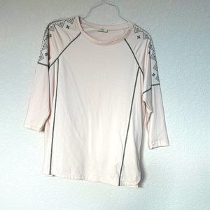 Kori neutral three quarter top